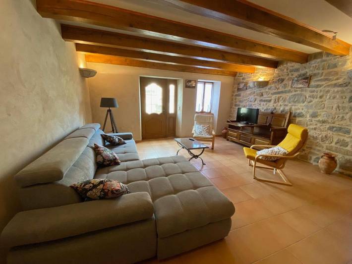 Location de vacances pour 8 personnes, avec jardin ainsi que terrasse et vue à Peyreleau - 4