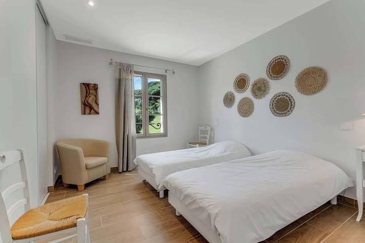 Villa pour 12 personnes, avec Balcon à Gassin - 4