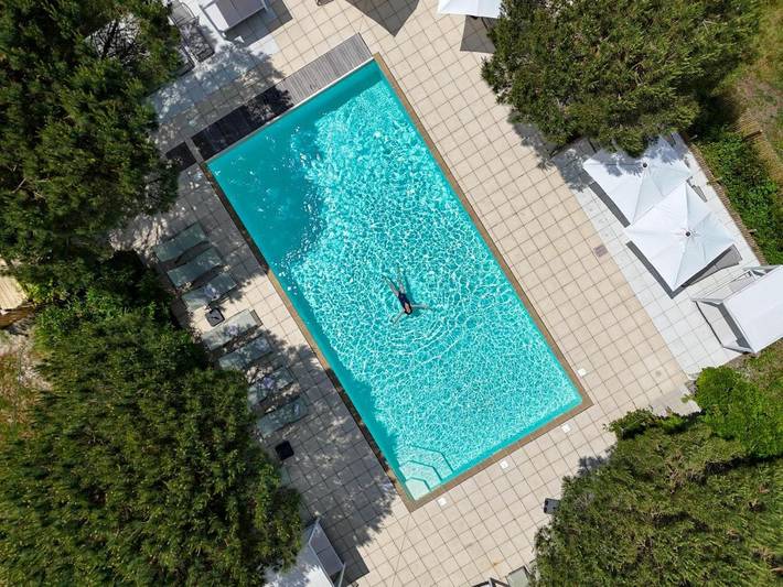 Hôtel pour 4 personnes, avec sauna et jardin ainsi que vue et piscine dans Plage de La Fontaine aux Bretons - 2