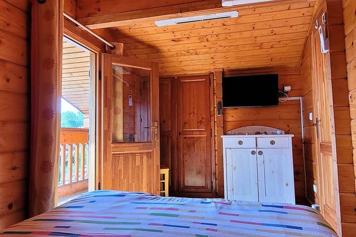 Gîte pour 6 personnes, avec jardin et piscine ainsi que sauna et jacuzzi à Bias - 3