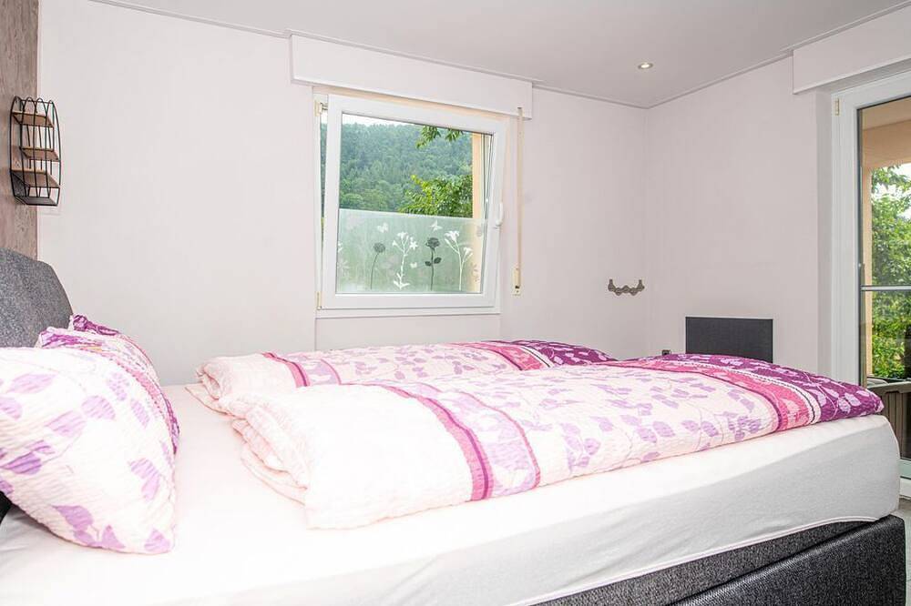 Ganze Wohnung, Ferienwohnung Sandra - Appartement/Fewo, Dusche und Bad, Wc, ruhig in Nothweiler, Landkreis Südwestpfalz