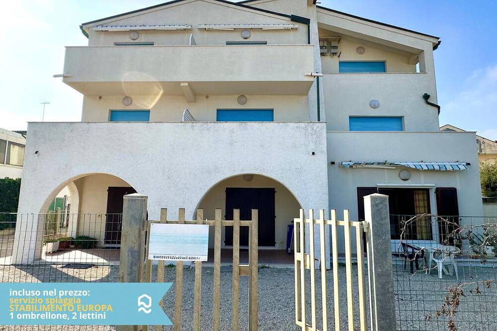 Apartamento entero, Rs323 - Marcelli, bilocale fronte mare con spiaggia inclusa in Marcelli, Riviera del Conero