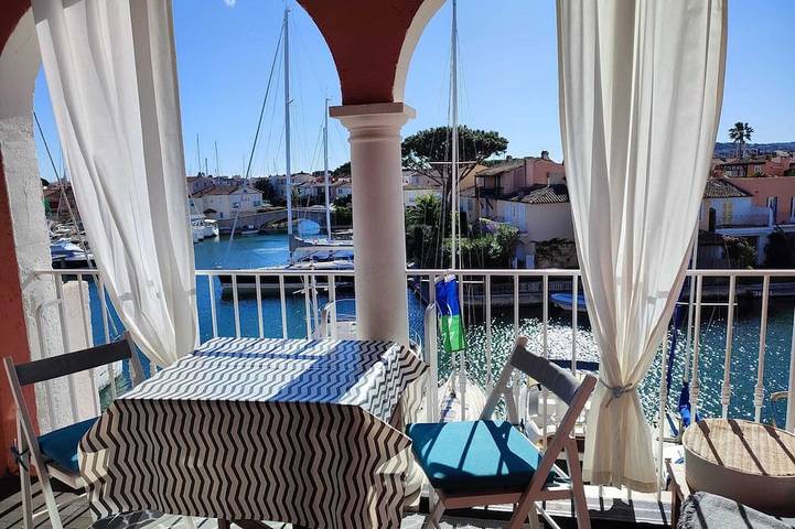 Ferienwohnung für 4 Personen, mit Whirlpool und Balkon in Port Grimaud