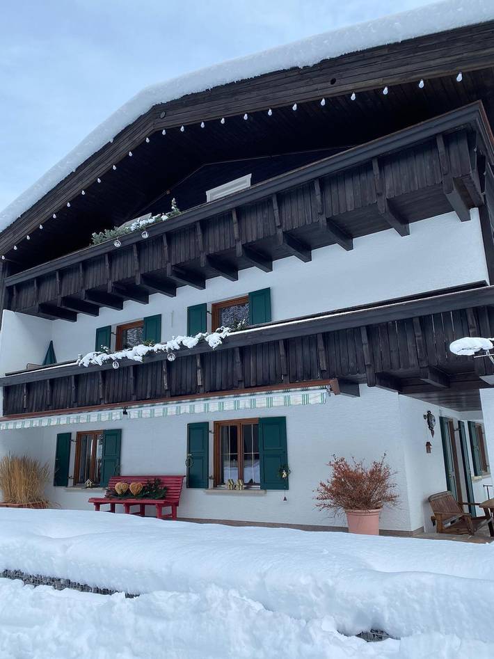 Gîte pour 6 personnes, avec vue ainsi que sauna et jardin, adapté aux familles dans Partenen - 3