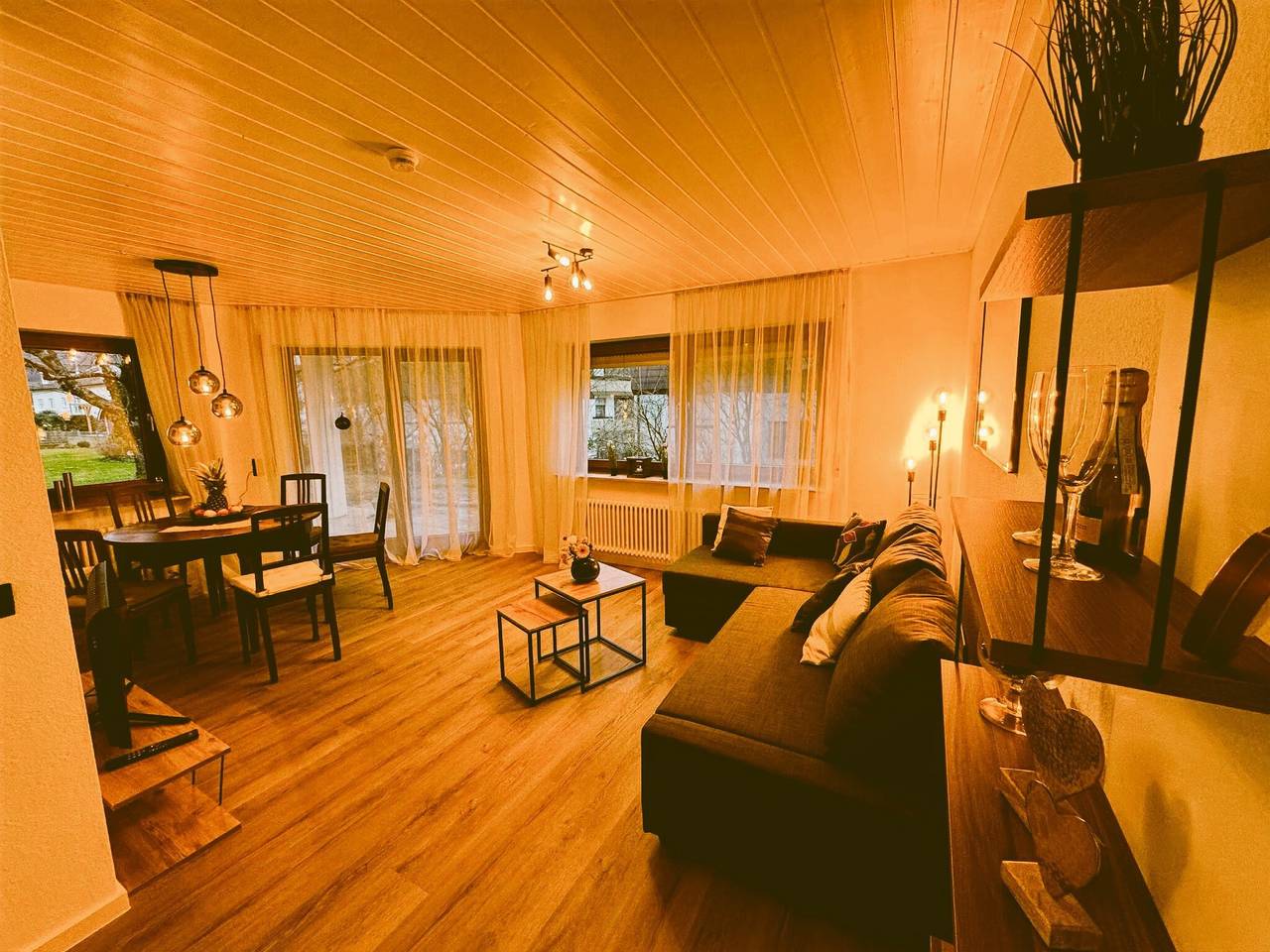 Ganze Wohnung, Ermstalsuite nähe Metzingen Outlet in Dettingen an der Erms, Neckar-Alb