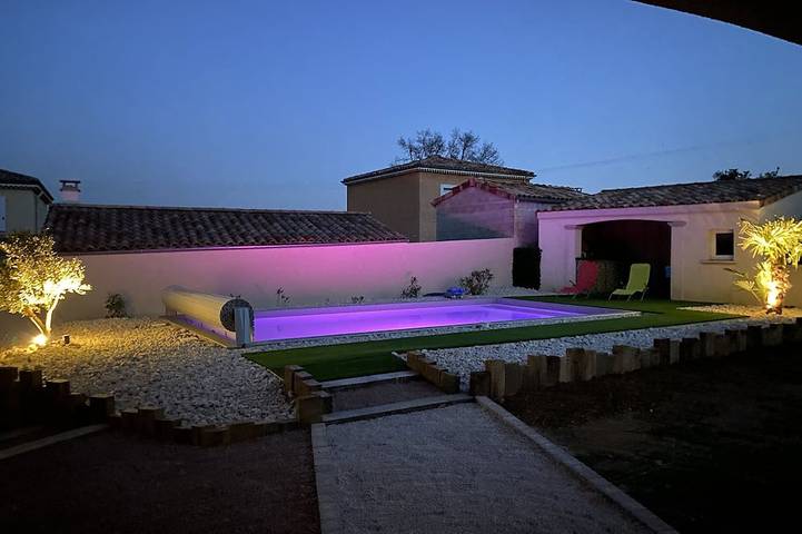 Location de vacances pour 9 personnes, avec Terrasse et Jardin à Saint-Georges-les-Bains