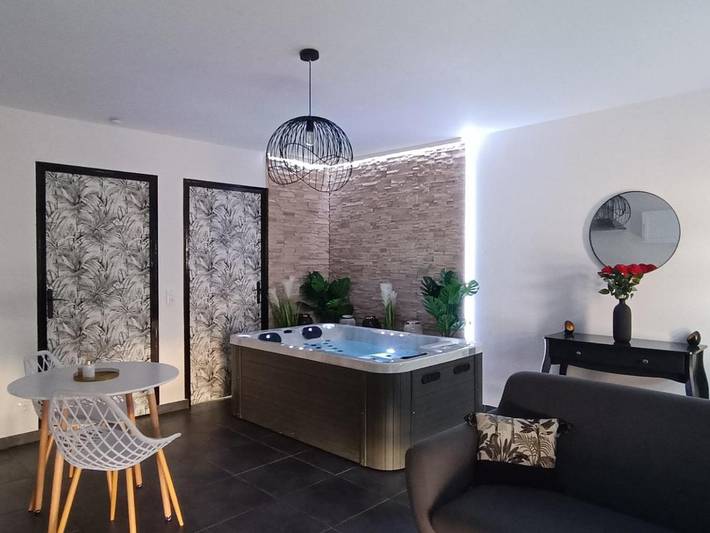 Gîte pour 2 personnes, avec Jacuzzi et Terrasse à Rosières-près-Troyes - 3