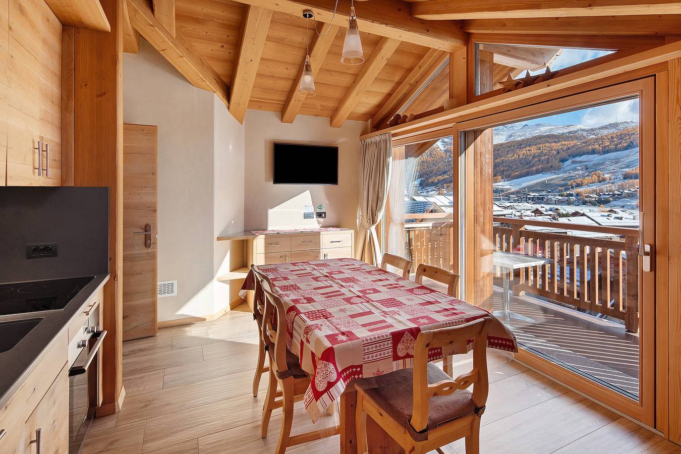 Ganze Wohnung, Ferienwohnung 'Rovere' mit Bergblick, Gemeinschaftsgarten und Wi-Fi in Livigno (Stadt), Livigno