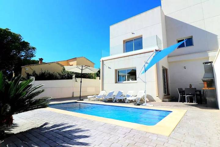 Chalet para 10 personas, con jardín además de balcón y jacuzzi - 1
