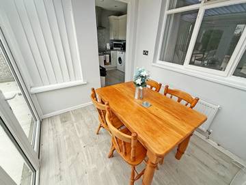 Holiday Rental for 4 People in Blackpool Pleasure Beach, Lancashire, Photo 2