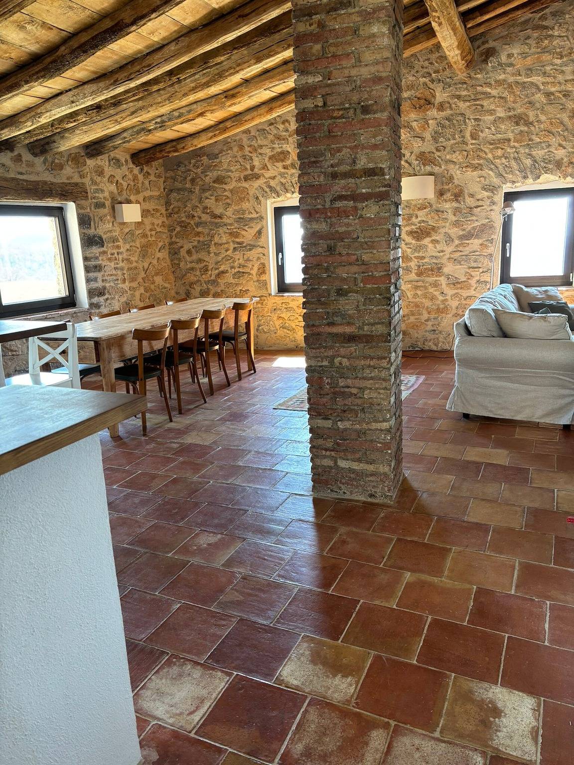 Ferienhaus 'La Rosa' mit Bergblick, Gemeinschaftsgarten und Wlan in Ogassa, Katalanische Pyrenäen