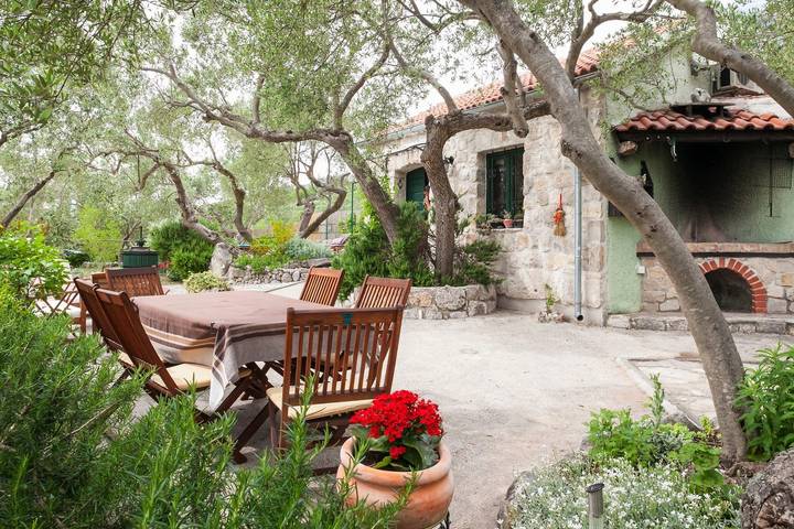 Ferienhaus für 4 Personen, mit Whirlpool und Garten in Makarska - 4