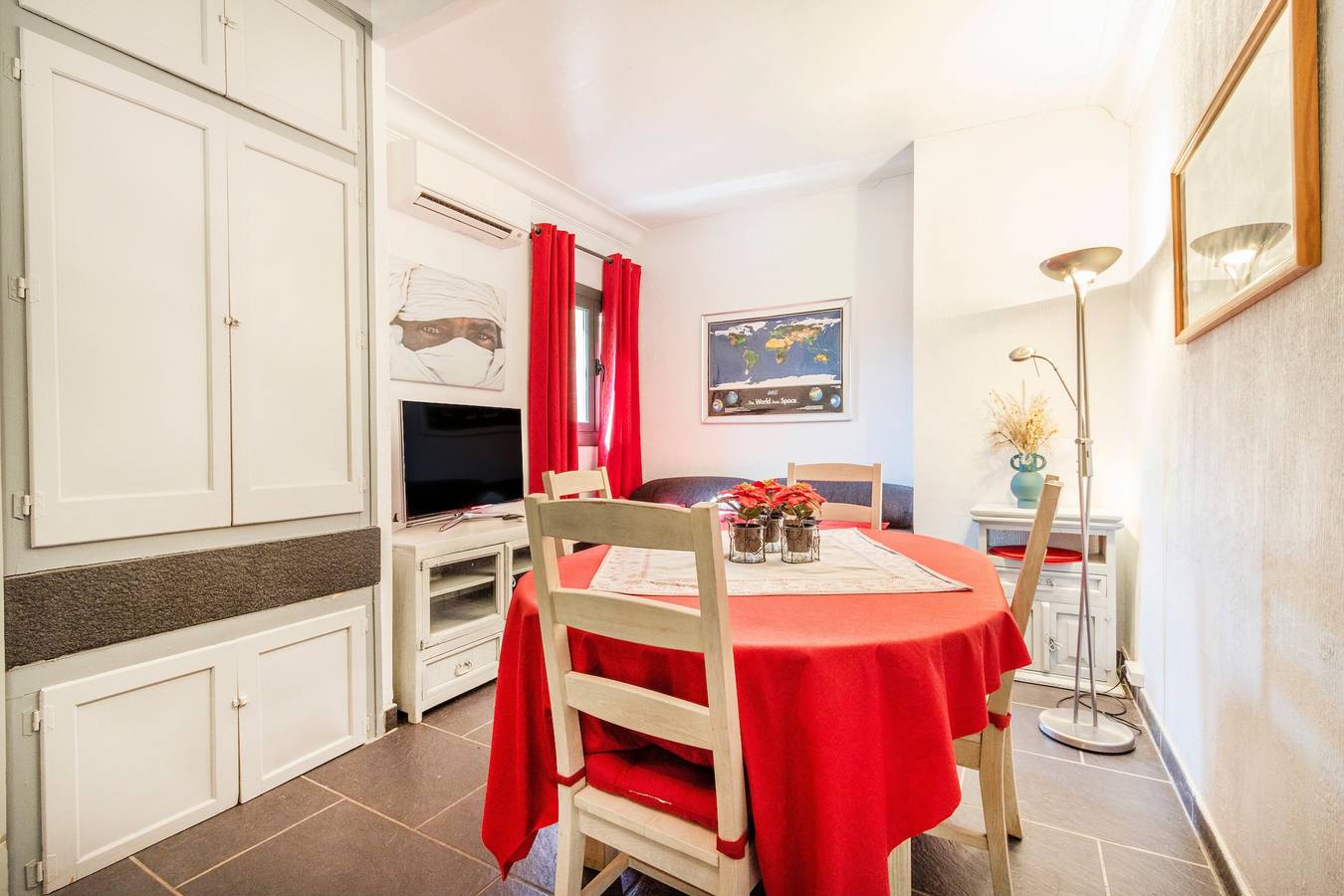 Casa de vacaciones 'Maison Avec Piscine En Catalogne' con vistas a la montaña, Wi-Fi y aire acondicionado in Aramunt, Conca de Dalt