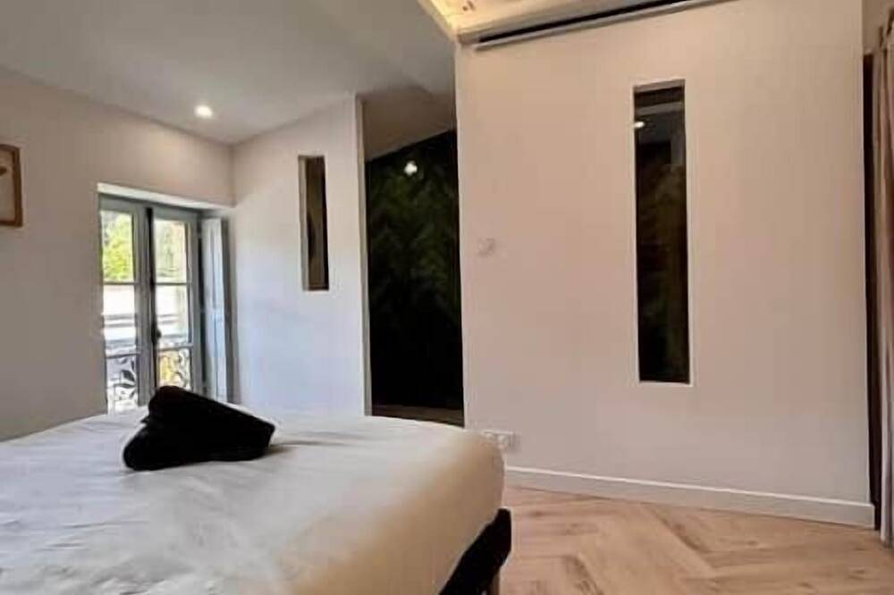 Ganze Wohnung, Luxury two-bedroom apartment with private spa & garden in Blaye, Blaye und Umgebung