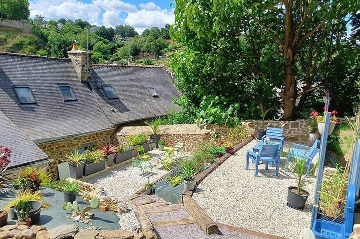 Chambre d’hôte pour 2 personnes, avec Jardin à Lanvallay