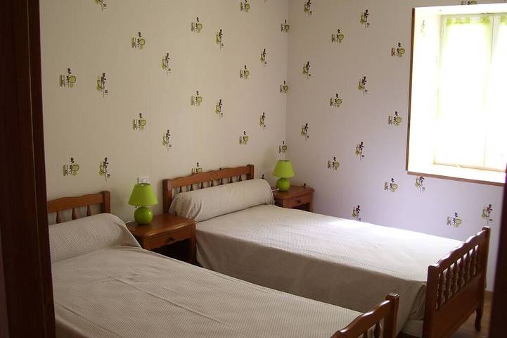 Location de vacances pour 10 personnes, avec jardin et piscine, animaux acceptés à Saint-Geniès - 3