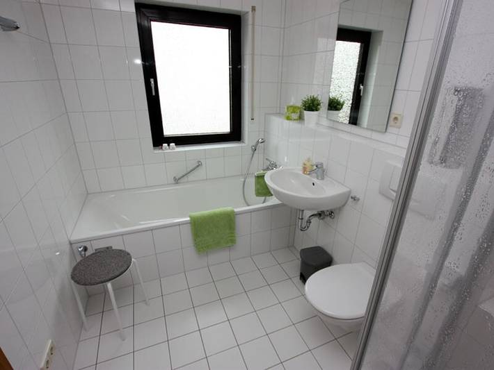 Ganze Wohnung, Ferienwohnung 'Ferienwohnung 2 Am Seepark Falk' mit Balkon und WLAN in Freiburg, Südschwarzwald