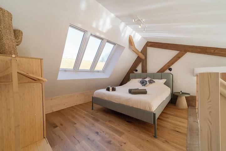 Ganze Wohnung, Cosy loft in former cannery: bright cocoon with mezzanine and terrace. in Saintes, Saintes und Umgebung