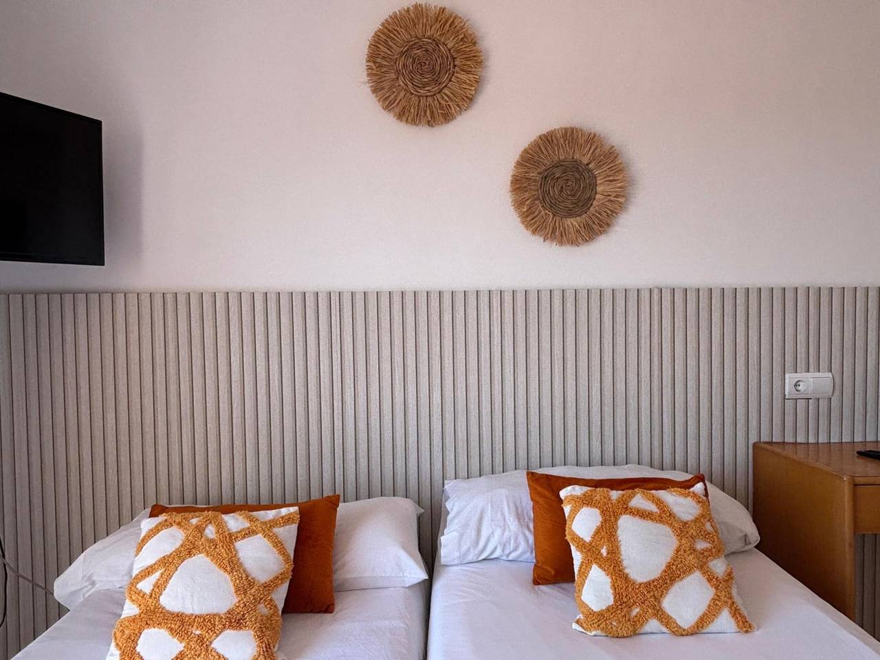 Apartment In A Hotel 'Apartamento Doble' with Shared Pool in S'Arenal Petit, Sant Joan de Labritja