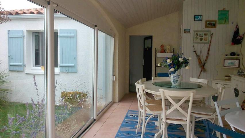 Chambre d’hôte pour 2 personnes, avec Terrasse et Jardin ainsi que Piscine et Vue
