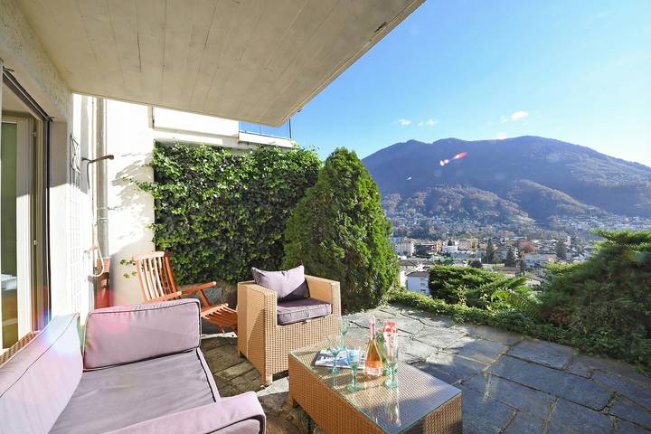 Ferienhaus für 4 Personen, mit Seeblick und Balkon im Ticino - 2