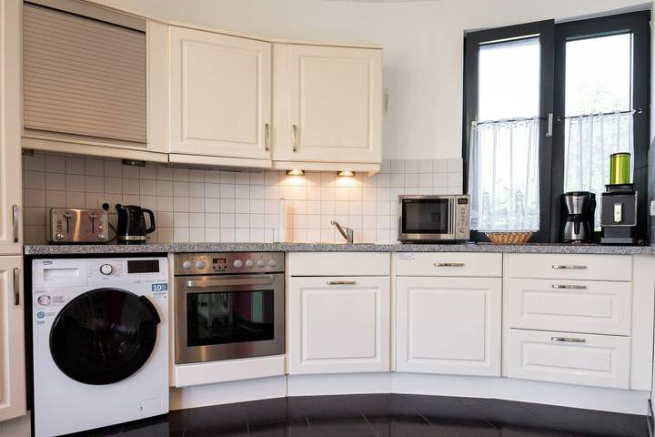 Ferienhaus für 6 Personen, mit Garten und Pool sowie Whirlpool und Terrasse an der Ostsee - 4