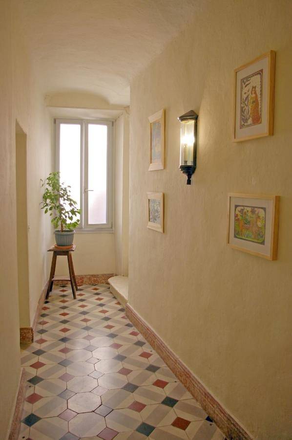 Location de vacances pour 2 personnes, avec vue et terrasse dans Largentière - 4