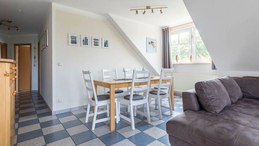 Ferienwohnung für 8 Personen, mit Balkon und Garten in Redewisch - 2