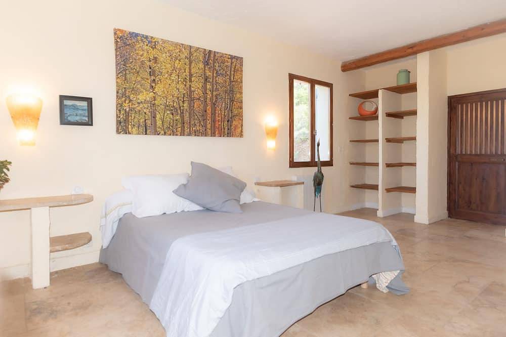 \"cap Esparron\" Belle Villa 4 Étoiles Splendide vue lac et Piscine in Esparron-de-Verdon, Parc naturel régional du Verdon