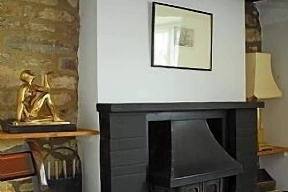 Ivy Cottage - Charming 18th Century Detached Cottage in Cotswold's area, Uk in Bredon's Norton, Worcestershire
