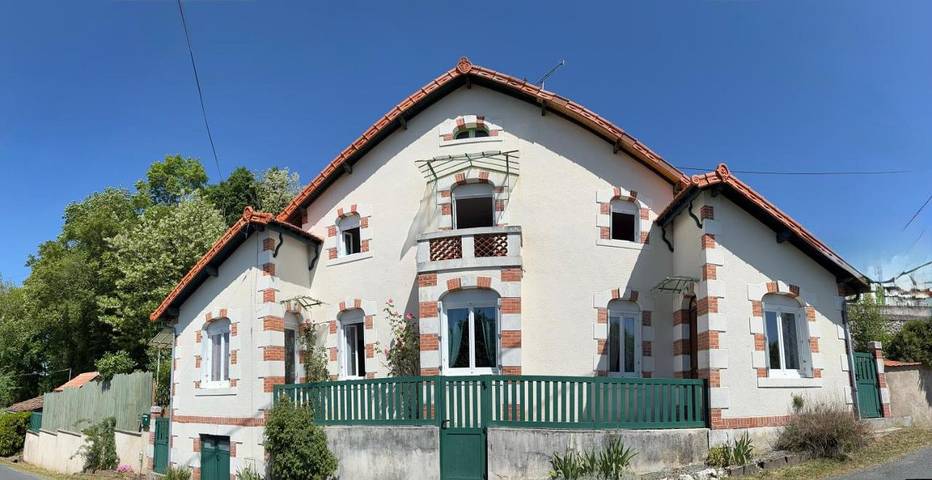 Location de vacances pour 6 personnes, avec jardin, animaux acceptés à Tocane-Saint-Apre