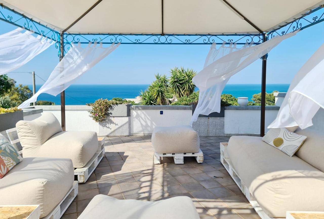 Three-Bedroom House in Torre Vado, Golf von Tarent