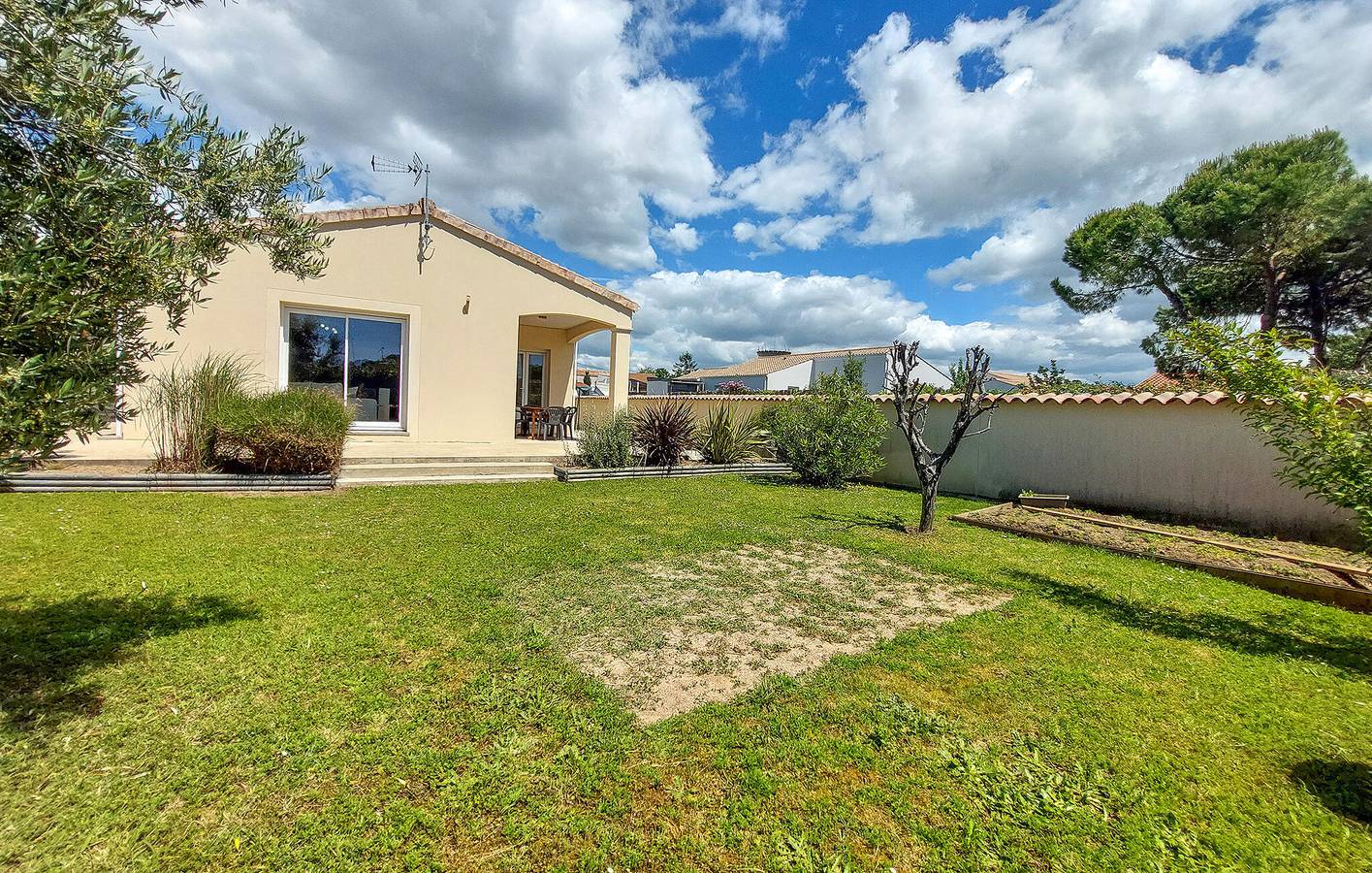 Charmant appartement de 2 chambres avec jardin et terrasse, à 2,5 km de la plage in Meschers-sur-Gironde, Région de Rochefort