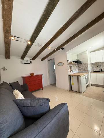 Gîte pour 5 personnes, avec piscine ainsi que vue et jardin, animaux acceptés à Murillo de Gállego