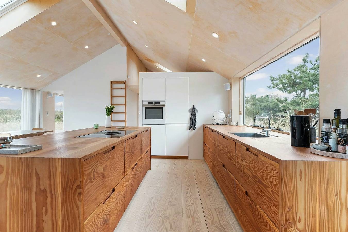 Designhaus mit Meerblick und Außenbad auf der Landzunge in Yderby Lyng, Sjællands Odde
