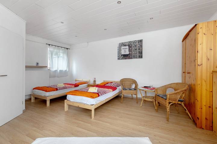 Entire studio, Apartment 'Lachmöwe' with Wi-Fi in Ahrenviölfeld, Grünes Binnenland