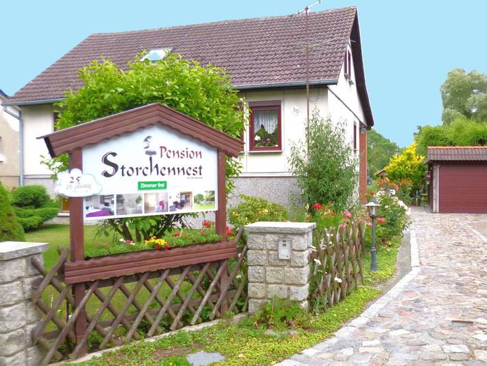 Hostel für 2 Personen, mit Terrasse und Garten sowie Seeblick in Klausdorf