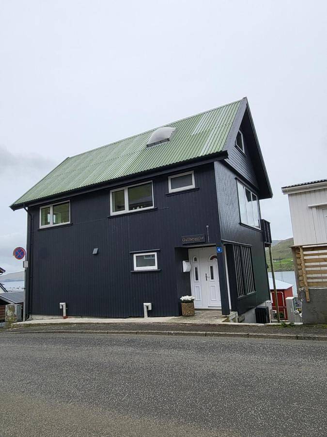 Maison d’hôte pour 9 personnes, avec Balcon et Terrasse ainsi que Vue sur le lac et Vue dans les Îles Féroé