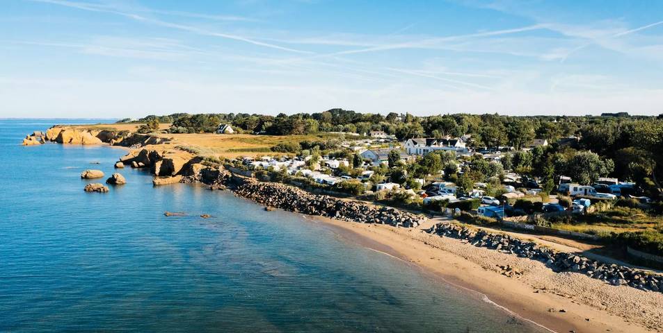 Camping für 4 Personen, mit Terrasse und Pool im Morbihan - 2