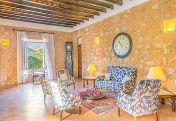Historic Finca in Mallorca Up To 8 in Andratx, Serra de Tramuntana für 8 