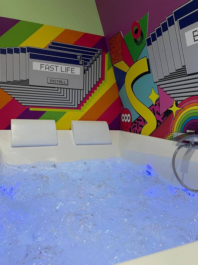 Location de vacances pour 4 personnes, avec terrasse ainsi que jacuzzi et sauna dans Hastière-par-delà - 4