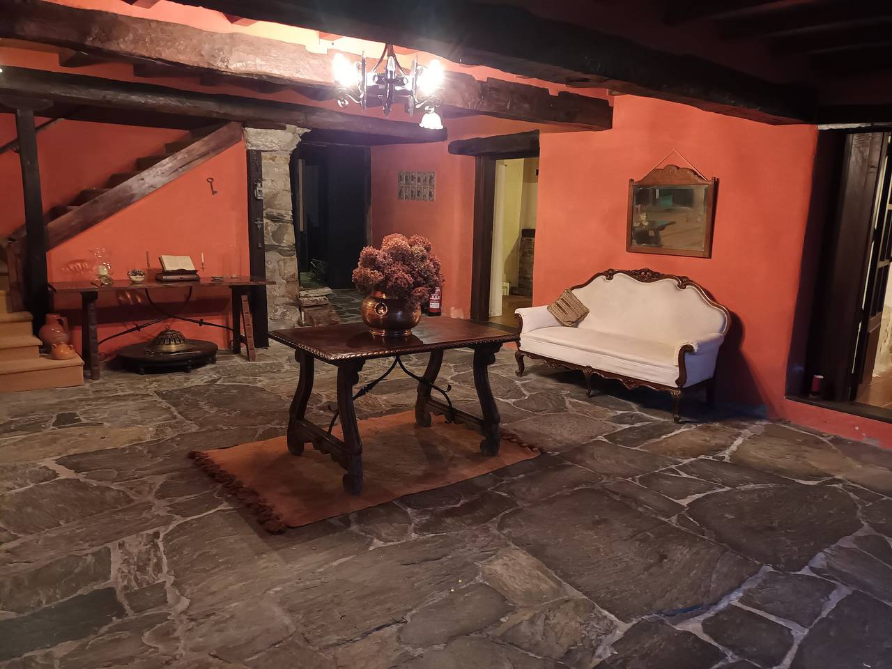 Chalet 'Palacio De Cantiz' mit privater Terrasse, privatem Garten und Wlan in Becerreá, Lugo Provinz