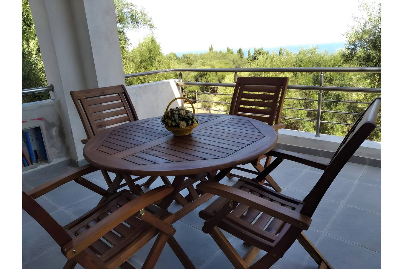 Villa 'Niarchos' met zeezicht, wifi en airconditioning in Corfu