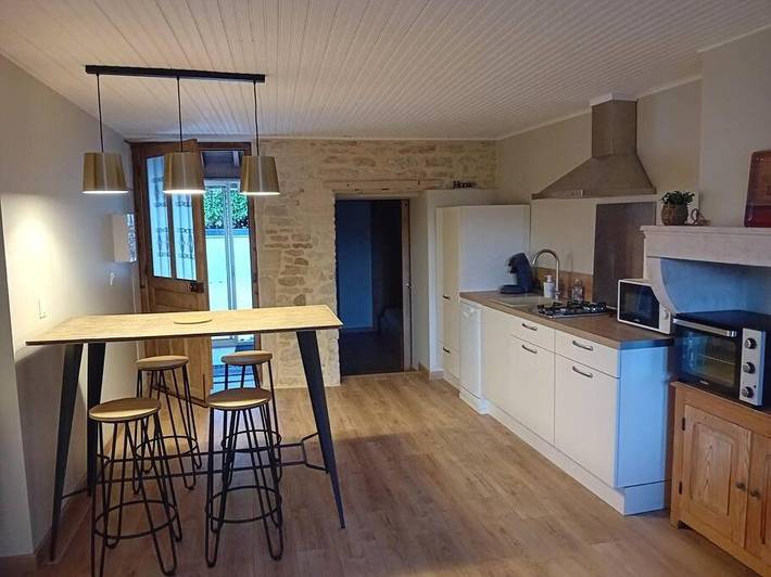 Location de vacances pour 4 personnes, avec vue et terrasse à Montbellet