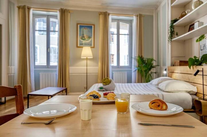 Apartamento entero, Charming 1-bedroom apartment in the heart of Gex in Gex