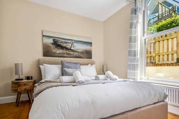 Holiday Apartment for 7 People in Herne Bay, Kent, Photo 1