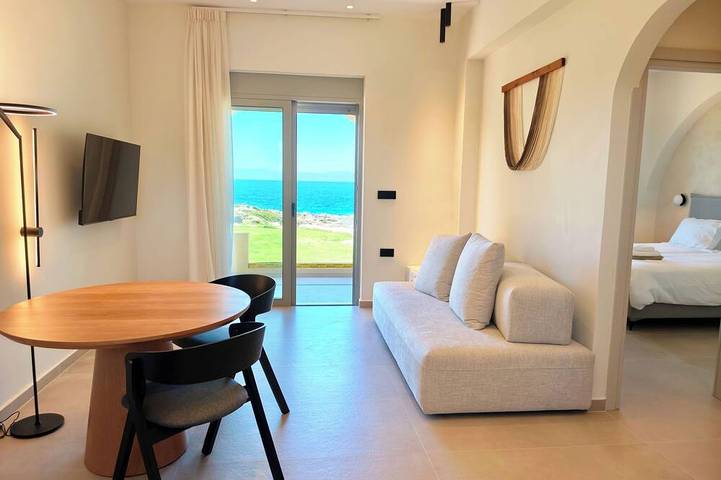 Entire apartment, Seafront luxury apartment with amazing sunset view 3 in Stavros (Chania), Akrotiri (Chania)