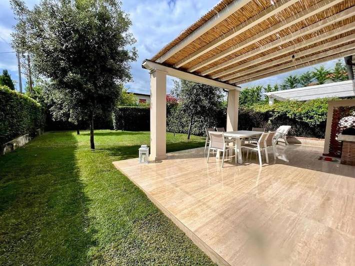 Villa pour 6 personnes, avec jardin et terrasse, animaux acceptés à Forte dei Marmi - 2
