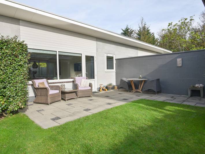 Ferienhaus für 4 Personen, mit Terrasse und Garten in De Banjaard
