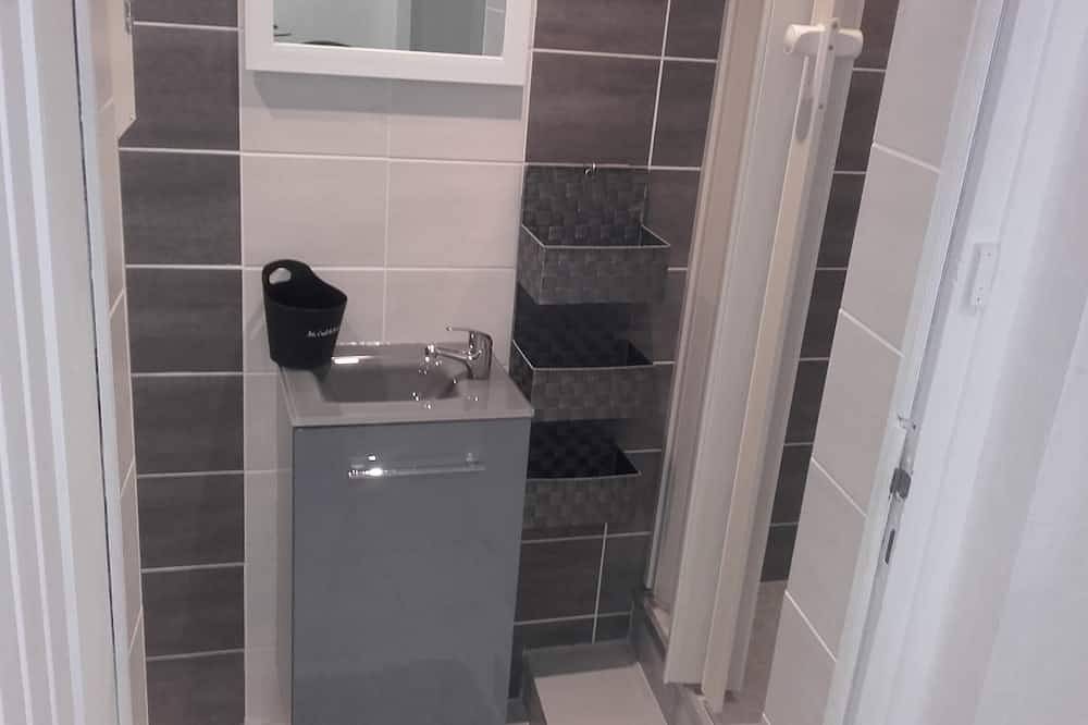 Apartamento entero, Precioso apartamento reformado, 4 personas. Cerca de todos los servicios Pau a pie in Pau (Francia), Béarn